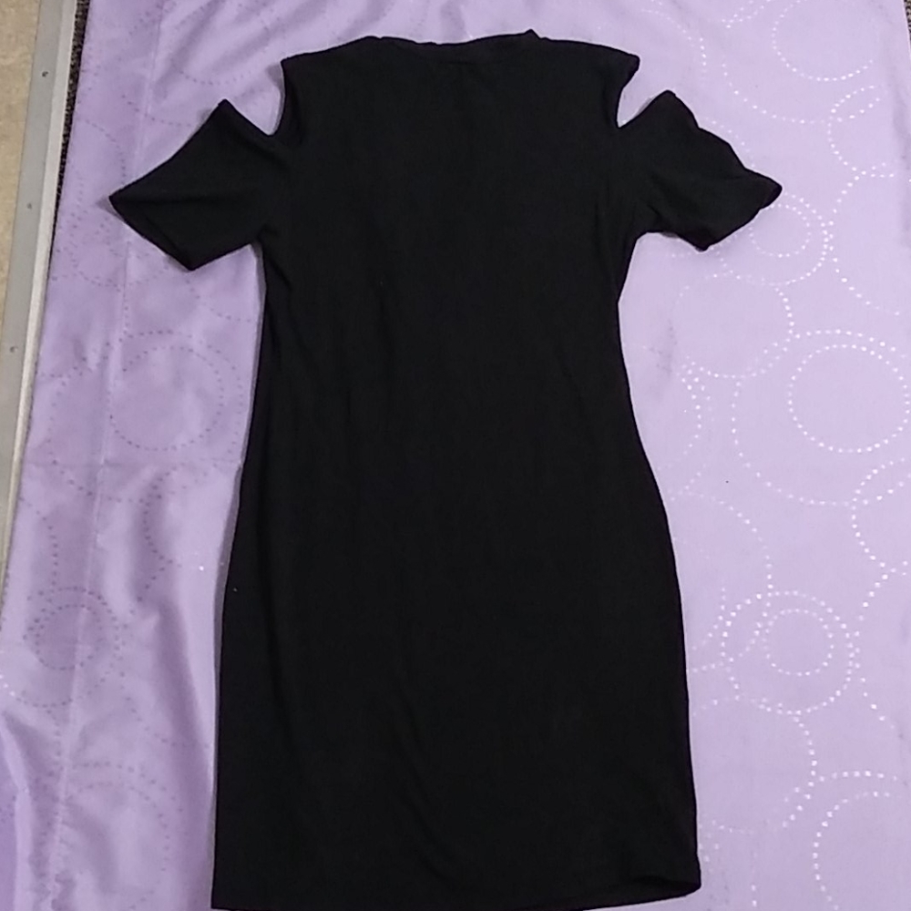 Dress - Picture 3 of 3